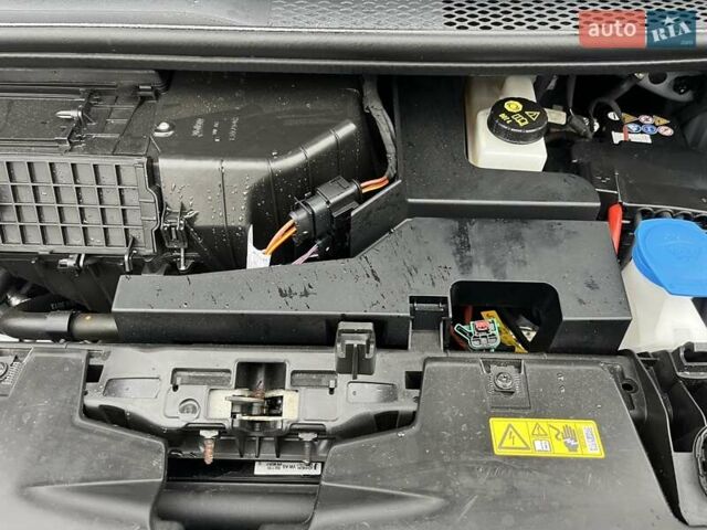 Серый Фольксваген ID.3, объемом двигателя 0 л и пробегом 137 тыс. км за 15800 $, фото 51 на Automoto.ua