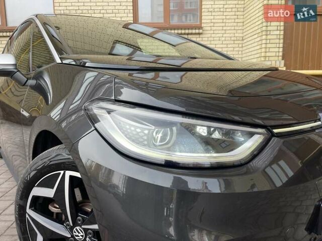 Сірий Фольксваген ID.3, об'ємом двигуна 0 л та пробігом 144 тис. км за 16999 $, фото 3 на Automoto.ua