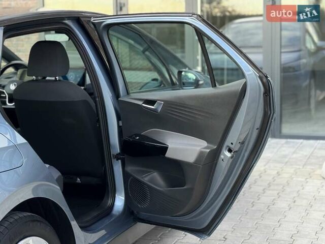 Сірий Фольксваген ID.3, об'ємом двигуна 0 л та пробігом 93 тис. км за 15999 $, фото 61 на Automoto.ua