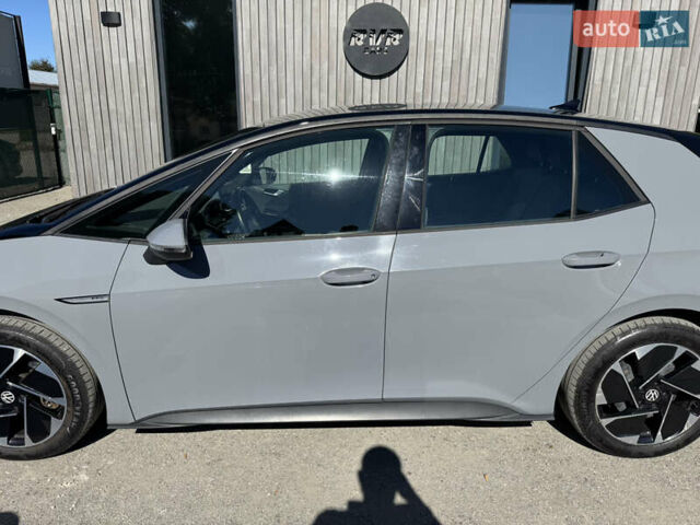 Серый Фольксваген ID.3, объемом двигателя 0 л и пробегом 224 тыс. км за 14800 $, фото 3 на Automoto.ua