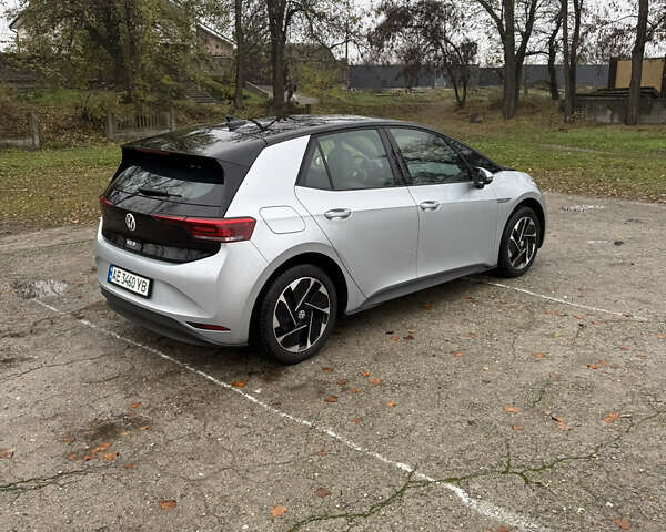 Серый Фольксваген ID.3, объемом двигателя 0 л и пробегом 40 тыс. км за 18500 $, фото 3 на Automoto.ua