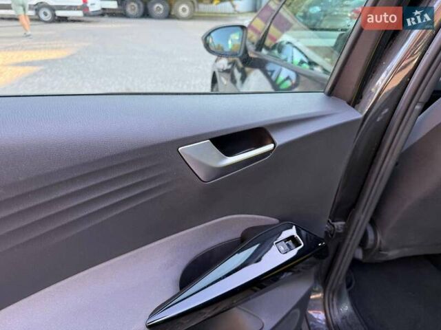 Сірий Фольксваген ID.3, об'ємом двигуна 0 л та пробігом 70 тис. км за 18200 $, фото 18 на Automoto.ua