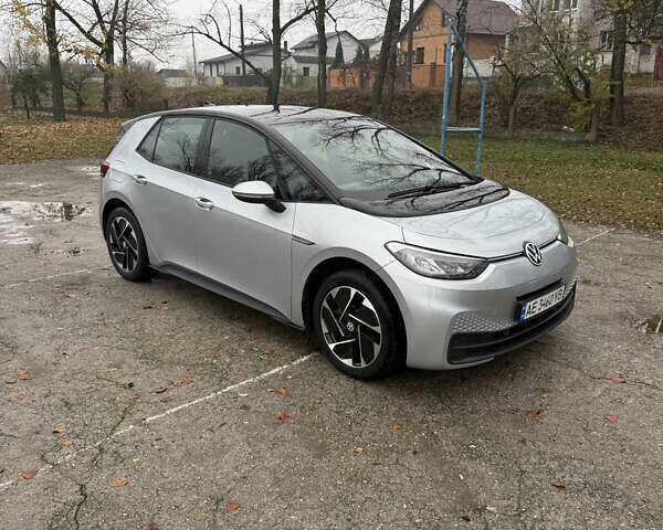 Серый Фольксваген ID.3, объемом двигателя 0 л и пробегом 40 тыс. км за 18500 $, фото 2 на Automoto.ua