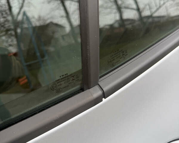 Серый Фольксваген ID.3, объемом двигателя 0 л и пробегом 40 тыс. км за 18500 $, фото 18 на Automoto.ua