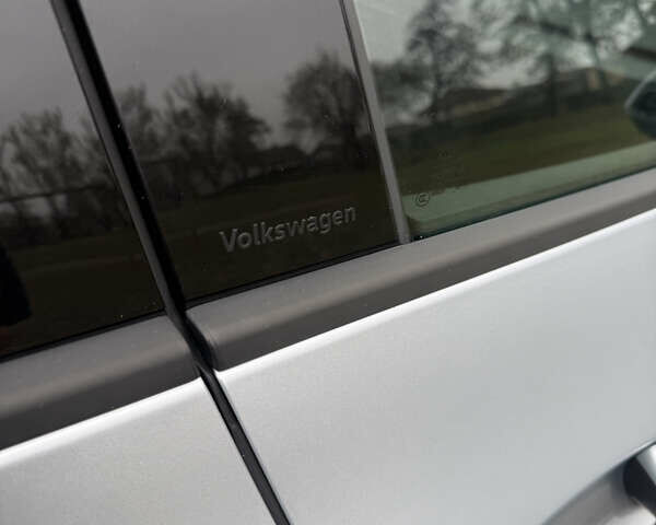 Серый Фольксваген ID.3, объемом двигателя 0 л и пробегом 40 тыс. км за 18500 $, фото 11 на Automoto.ua