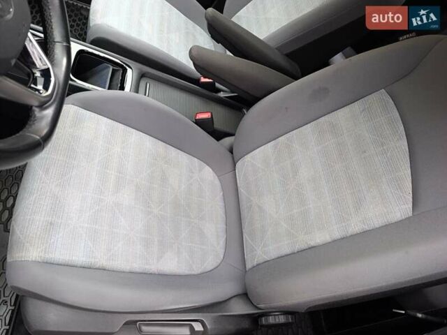 Сірий Фольксваген ID.3, об'ємом двигуна 0 л та пробігом 180 тис. км за 14900 $, фото 36 на Automoto.ua