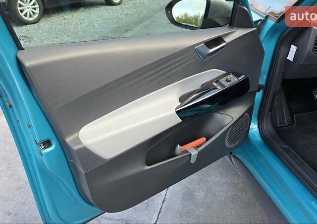 Фольксваген ID.3 2020 в Ровно на Automoto.ua Синий Фольксваген ID.3, объемом двигателя 0 л и пробегом 56 тыс. км за 16500 $, фото 5 на Automoto.ua