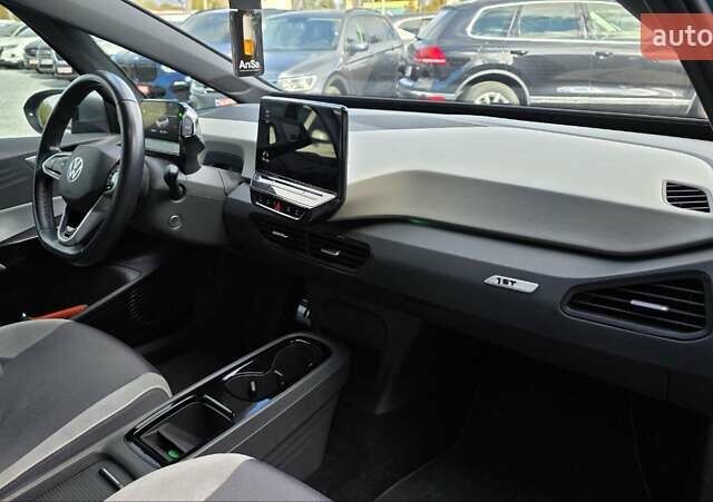 Фольксваген ID.3 2020 в Ровно на Automoto.ua Синий Фольксваген ID.3, объемом двигателя 0 л и пробегом 56 тыс. км за 16500 $, фото 33 на Automoto.ua