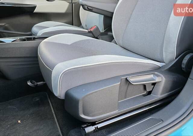 Фольксваген ID.3 2020 в Ровно на Automoto.ua Синий Фольксваген ID.3, объемом двигателя 0 л и пробегом 56 тыс. км за 16500 $, фото 10 на Automoto.ua