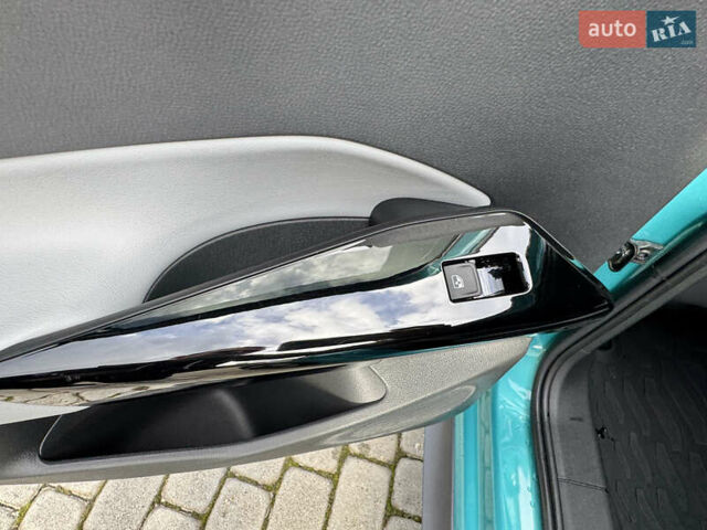 Зеленый Фольксваген ID.3, объемом двигателя 0 л и пробегом 18 тыс. км за 18999 $, фото 72 на Automoto.ua