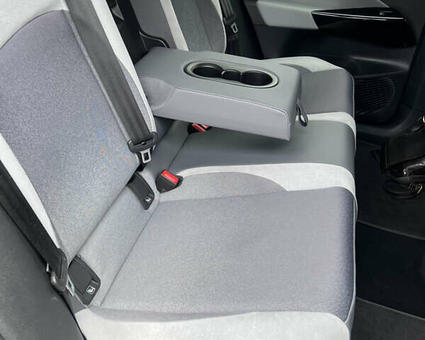 Зеленый Фольксваген ID.3, объемом двигателя 0 л и пробегом 100 тыс. км за 17800 $, фото 37 на Automoto.ua