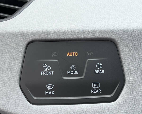 Зеленый Фольксваген ID.3, объемом двигателя 0 л и пробегом 100 тыс. км за 17800 $, фото 25 на Automoto.ua