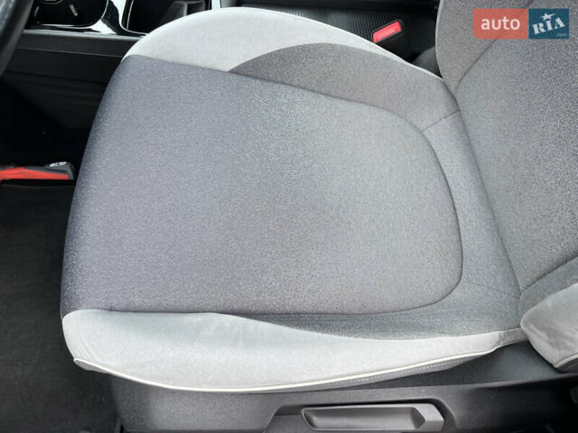 Зеленый Фольксваген ID.3, объемом двигателя 0 л и пробегом 100 тыс. км за 17800 $, фото 29 на Automoto.ua