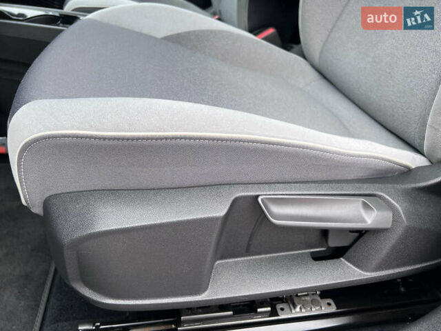 Зеленый Фольксваген ID.3, объемом двигателя 0 л и пробегом 100 тыс. км за 17800 $, фото 30 на Automoto.ua