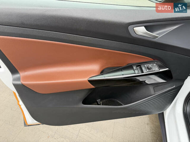 Оранжевый Фольксваген ID.3, объемом двигателя 0 л и пробегом 200 тыс. км за 18900 $, фото 12 на Automoto.ua