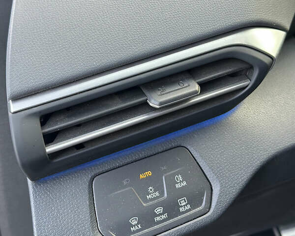 Белый Фольксваген ID.4, объемом двигателя 0 л и пробегом 191 тыс. км за 21400 $, фото 14 на Automoto.ua