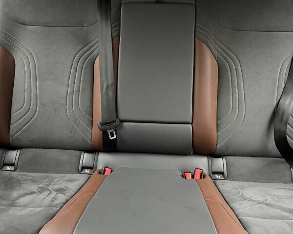 Белый Фольксваген ID.4, объемом двигателя 0 л и пробегом 56 тыс. км за 23500 $, фото 28 на Automoto.ua