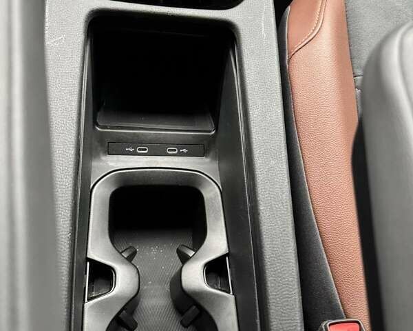 Белый Фольксваген ID.4, объемом двигателя 0 л и пробегом 56 тыс. км за 23500 $, фото 18 на Automoto.ua