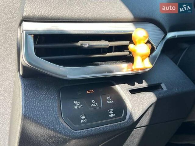 Белый Фольксваген ID.4, объемом двигателя 0 л и пробегом 87 тыс. км за 24790 $, фото 46 на Automoto.ua