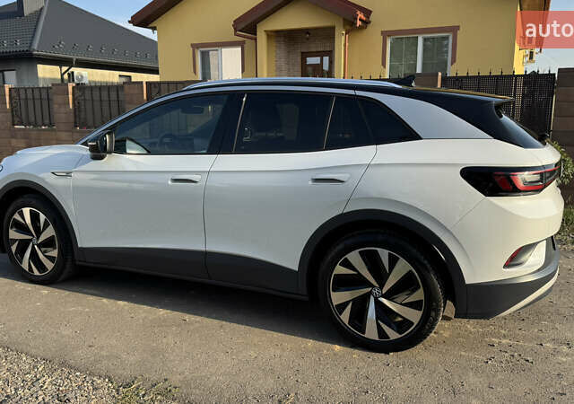 Белый Фольксваген ID.4, объемом двигателя 0 л и пробегом 131 тыс. км за 22500 $, фото 2 на Automoto.ua