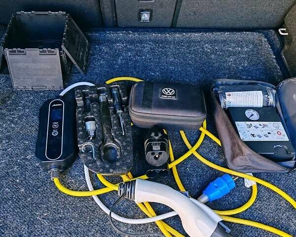 Белый Фольксваген ID.4, объемом двигателя 0 л и пробегом 88 тыс. км за 24500 $, фото 11 на Automoto.ua