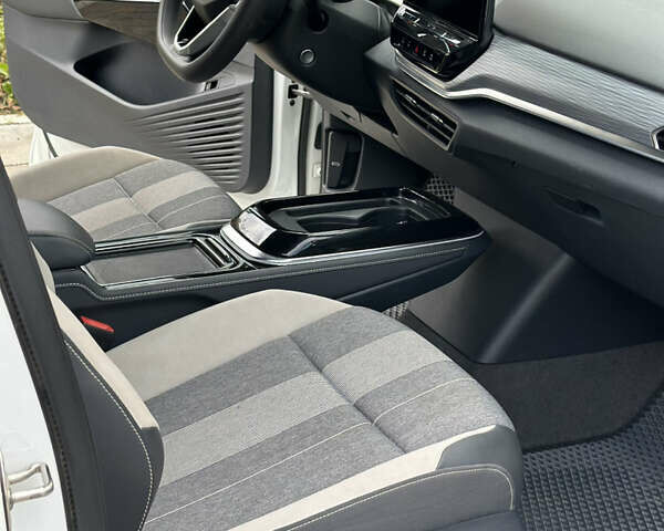 Белый Фольксваген ID.4, объемом двигателя 0 л и пробегом 43 тыс. км за 22900 $, фото 12 на Automoto.ua