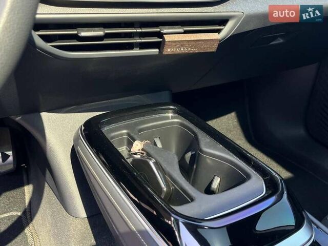 Белый Фольксваген ID.4, объемом двигателя 0 л и пробегом 87 тыс. км за 24790 $, фото 20 на Automoto.ua