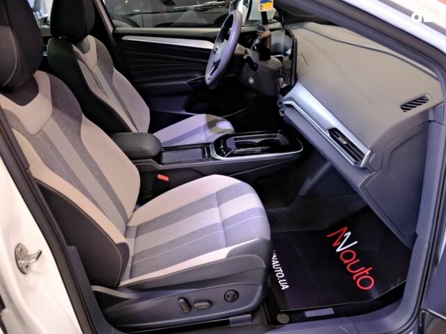 Белый Фольксваген ID.4, объемом двигателя 0 л и пробегом 66 тыс. км за 23900 $, фото 8 на Automoto.ua