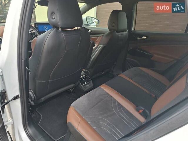 Белый Фольксваген ID.4, объемом двигателя 0 л и пробегом 115 тыс. км за 23100 $, фото 20 на Automoto.ua