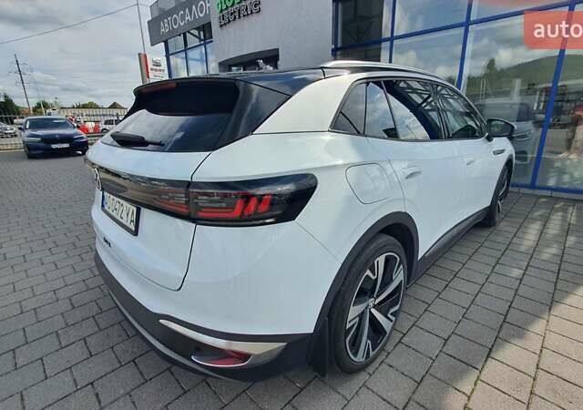 Белый Фольксваген ID.4, объемом двигателя 0 л и пробегом 16 тыс. км за 28900 $, фото 4 на Automoto.ua