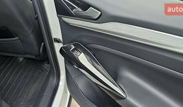 Білий Фольксваген ID.4, об'ємом двигуна 0 л та пробігом 60 тис. км за 23400 $, фото 8 на Automoto.ua