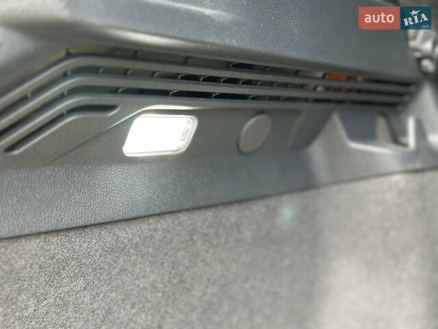 Белый Фольксваген ID.4, объемом двигателя 0 л и пробегом 43 тыс. км за 22900 $, фото 26 на Automoto.ua