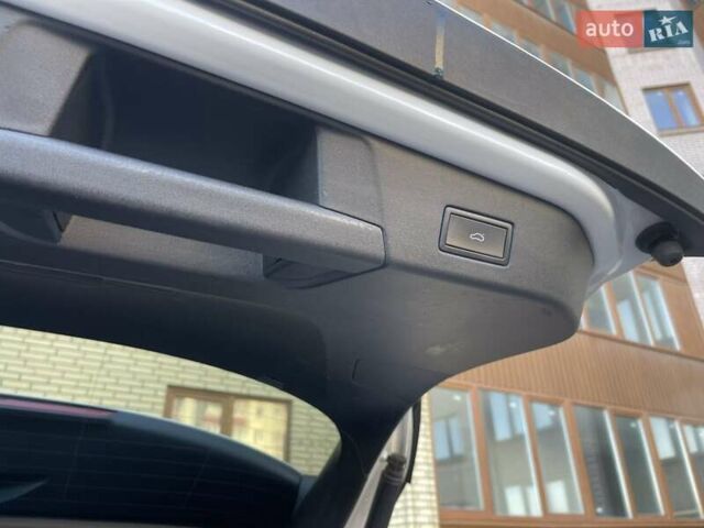 Білий Фольксваген ID.4, об'ємом двигуна 0 л та пробігом 230 тис. км за 21800 $, фото 17 на Automoto.ua