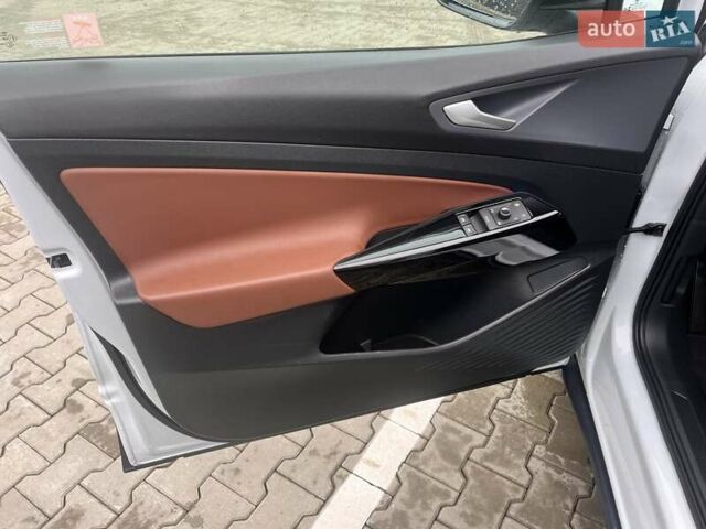 Белый Фольксваген ID.4, объемом двигателя 0 л и пробегом 108 тыс. км за 21500 $, фото 11 на Automoto.ua