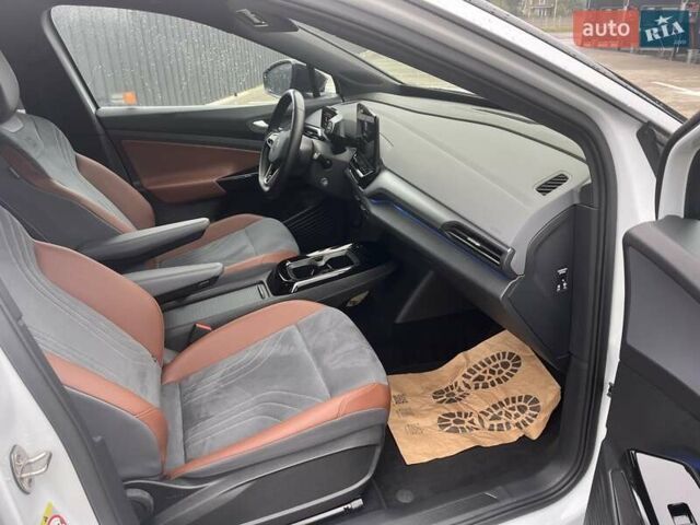 Белый Фольксваген ID.4, объемом двигателя 0 л и пробегом 108 тыс. км за 21500 $, фото 23 на Automoto.ua