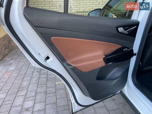 Білий Фольксваген ID.4, об'ємом двигуна 0 л та пробігом 230 тис. км за 21800 $, фото 23 на Automoto.ua