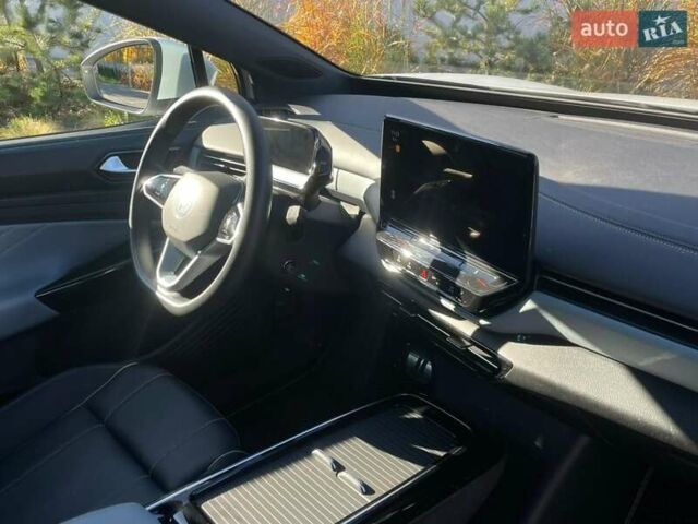 Белый Фольксваген ID.4, объемом двигателя 0 л и пробегом 38 тыс. км за 24500 $, фото 26 на Automoto.ua