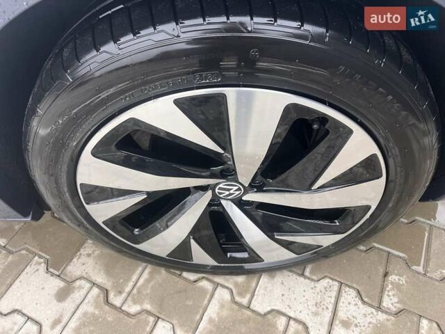 Белый Фольксваген ID.4, объемом двигателя 0 л и пробегом 108 тыс. км за 21500 $, фото 7 на Automoto.ua