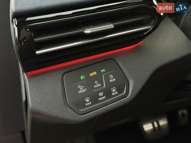 Білий Фольксваген ID.4, об'ємом двигуна 0 л та пробігом 47 тис. км за 16600 $, фото 29 на Automoto.ua