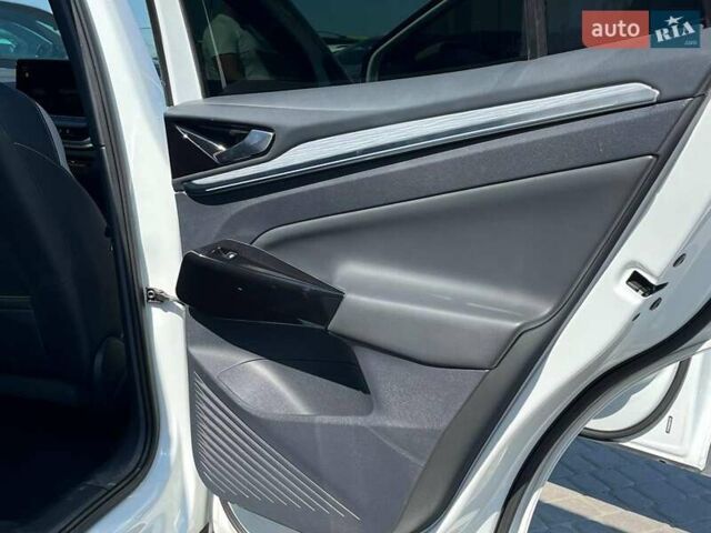 Белый Фольксваген ID.4, объемом двигателя 0 л и пробегом 87 тыс. км за 24790 $, фото 35 на Automoto.ua