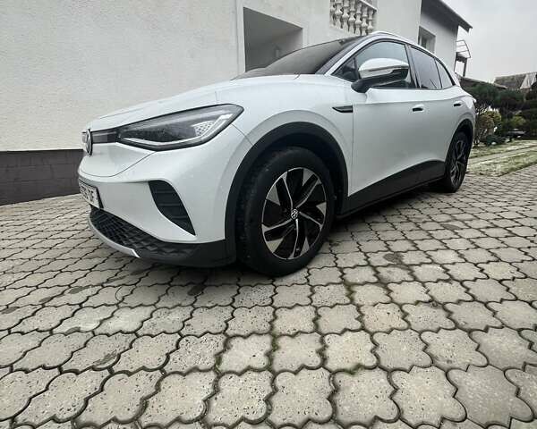 Белый Фольксваген ID.4, объемом двигателя 0 л и пробегом 69 тыс. км за 24500 $, фото 39 на Automoto.ua