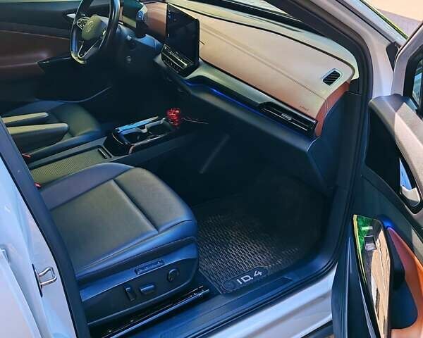 Белый Фольксваген ID.4, объемом двигателя 0 л и пробегом 88 тыс. км за 24500 $, фото 2 на Automoto.ua