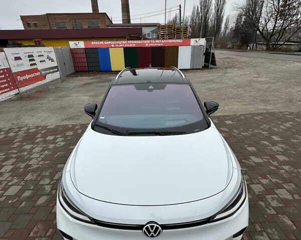 Белый Фольксваген ID.4, объемом двигателя 0 л и пробегом 95 тыс. км за 24500 $, фото 3 на Automoto.ua
