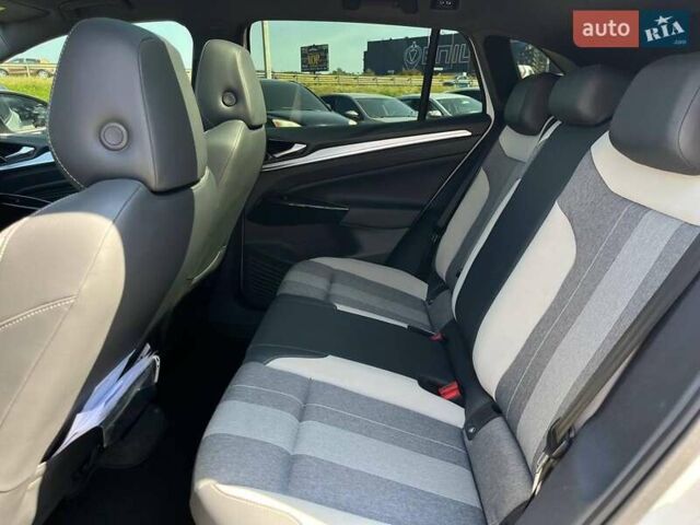 Белый Фольксваген ID.4, объемом двигателя 0 л и пробегом 87 тыс. км за 24790 $, фото 26 на Automoto.ua