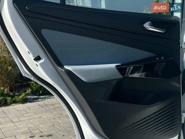 Белый Фольксваген ID.4, объемом двигателя 0 л и пробегом 38 тыс. км за 24500 $, фото 16 на Automoto.ua