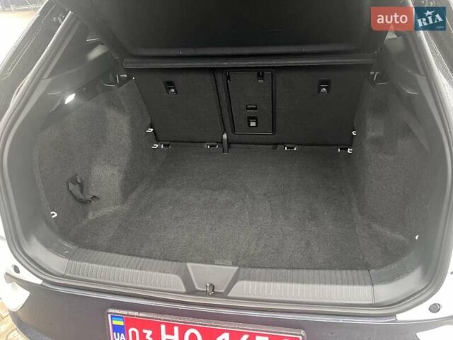 Белый Фольксваген ID.4, объемом двигателя 0 л и пробегом 108 тыс. км за 21500 $, фото 18 на Automoto.ua