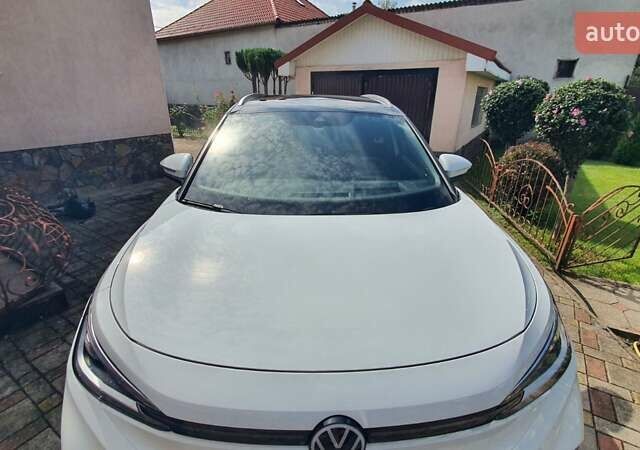 Белый Фольксваген ID.4, объемом двигателя 0 л и пробегом 16 тыс. км за 28900 $, фото 15 на Automoto.ua