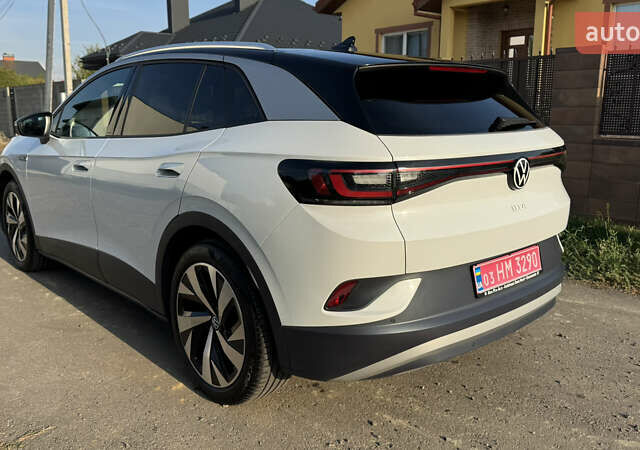 Белый Фольксваген ID.4, объемом двигателя 0 л и пробегом 131 тыс. км за 22500 $, фото 3 на Automoto.ua