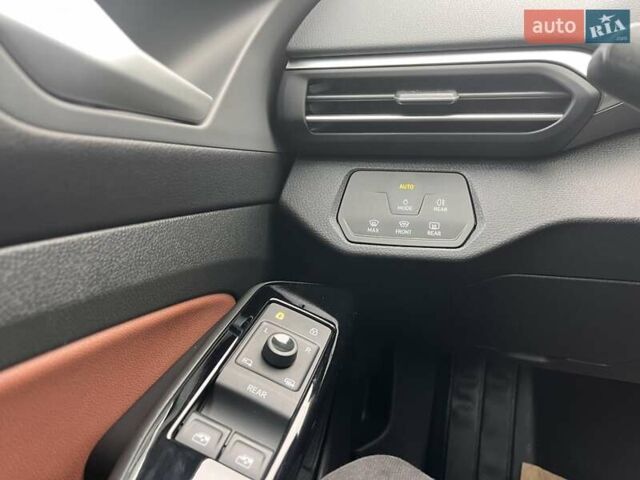 Белый Фольксваген ID.4, объемом двигателя 0 л и пробегом 108 тыс. км за 21500 $, фото 28 на Automoto.ua