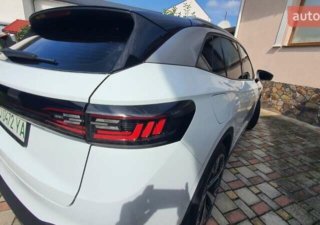 Белый Фольксваген ID.4, объемом двигателя 0 л и пробегом 16 тыс. км за 28900 $, фото 10 на Automoto.ua